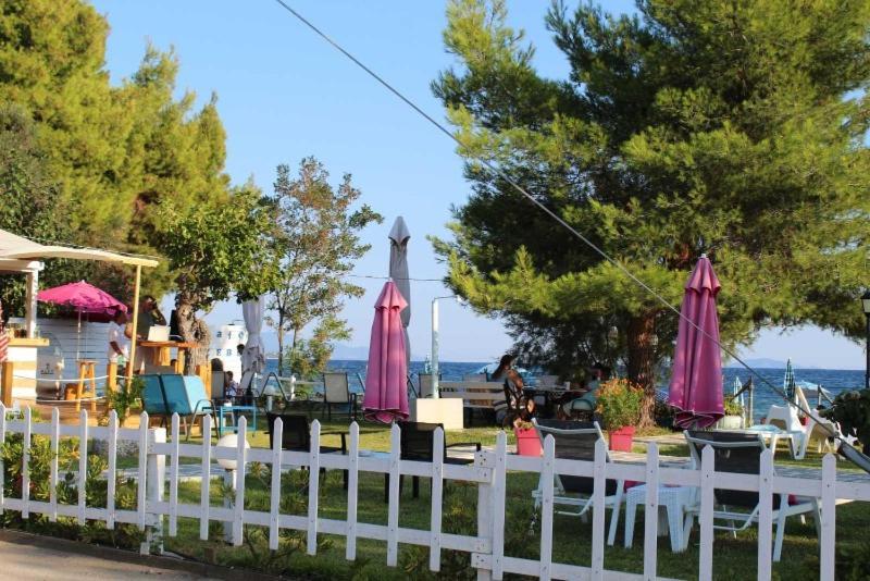 Maras Marinas Home Nikíti Kültér fotó